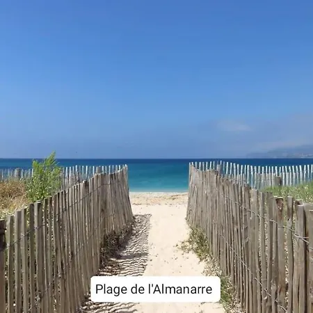 Nid Douillet Vue Les Palmiers Lägenhet